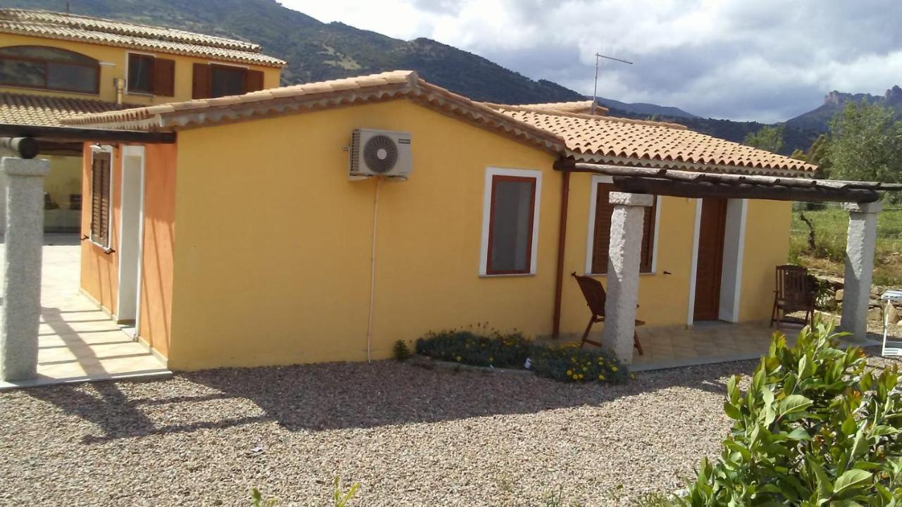Tertenìa Agriturismo Donnolu מראה חיצוני תמונה